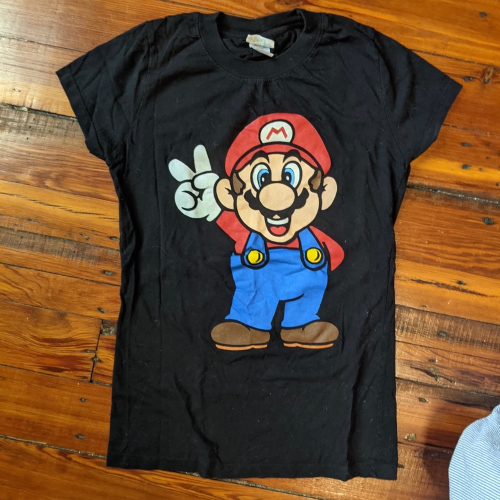 Super Mario tee